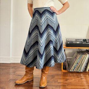 Vintage HIGHLAND QUEEN Blue A-Frame Geometric Zigzag Pattern - Size S/M